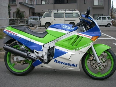 ZX-4の中古、限定F3 - カワサキ バイクロード